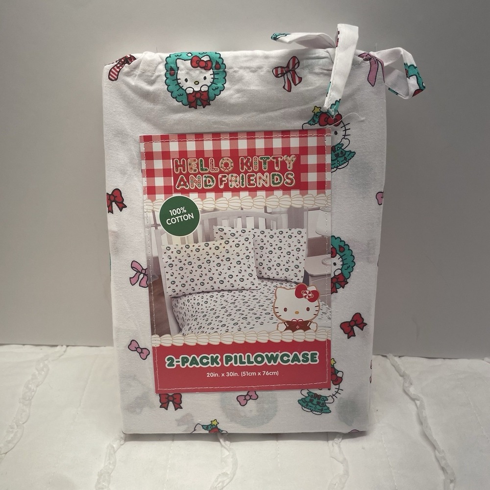 Sanrio Hello Kitty and Friends 2 Pack Pillowcases Christmas Wreaths and Bows NEW
